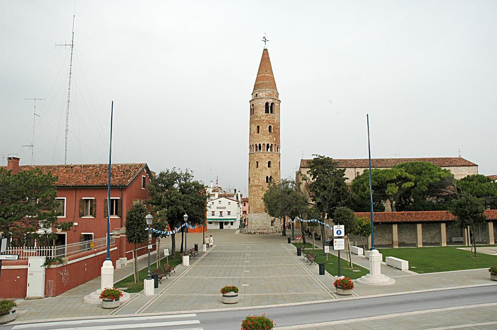 Appartamento Ai Tigli Caorle Exterior photo