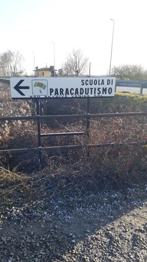 Appartamento Ai Tigli Caorle Exterior photo