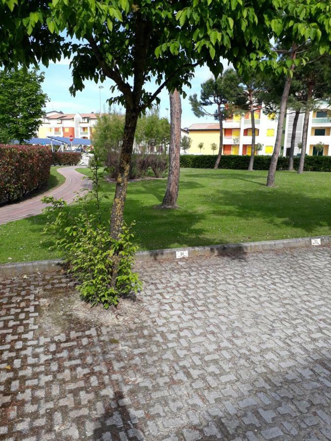 Appartamento Ai Tigli Caorle Exterior photo