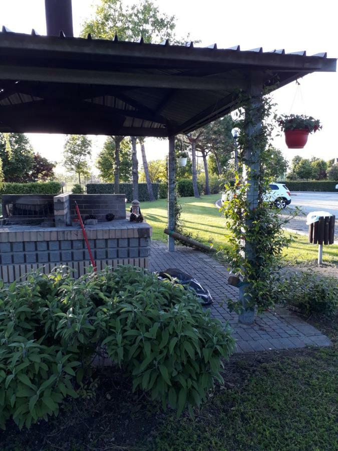 Appartamento Ai Tigli Caorle Exterior photo